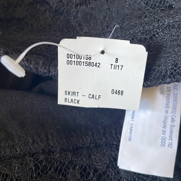 FOREVER 21 black lace pencil midi skirt in women’s small - Picture 4 of 8